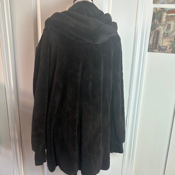 Zilcremo Black Fuzzy Jacket Size Small - Picture 6 of 9